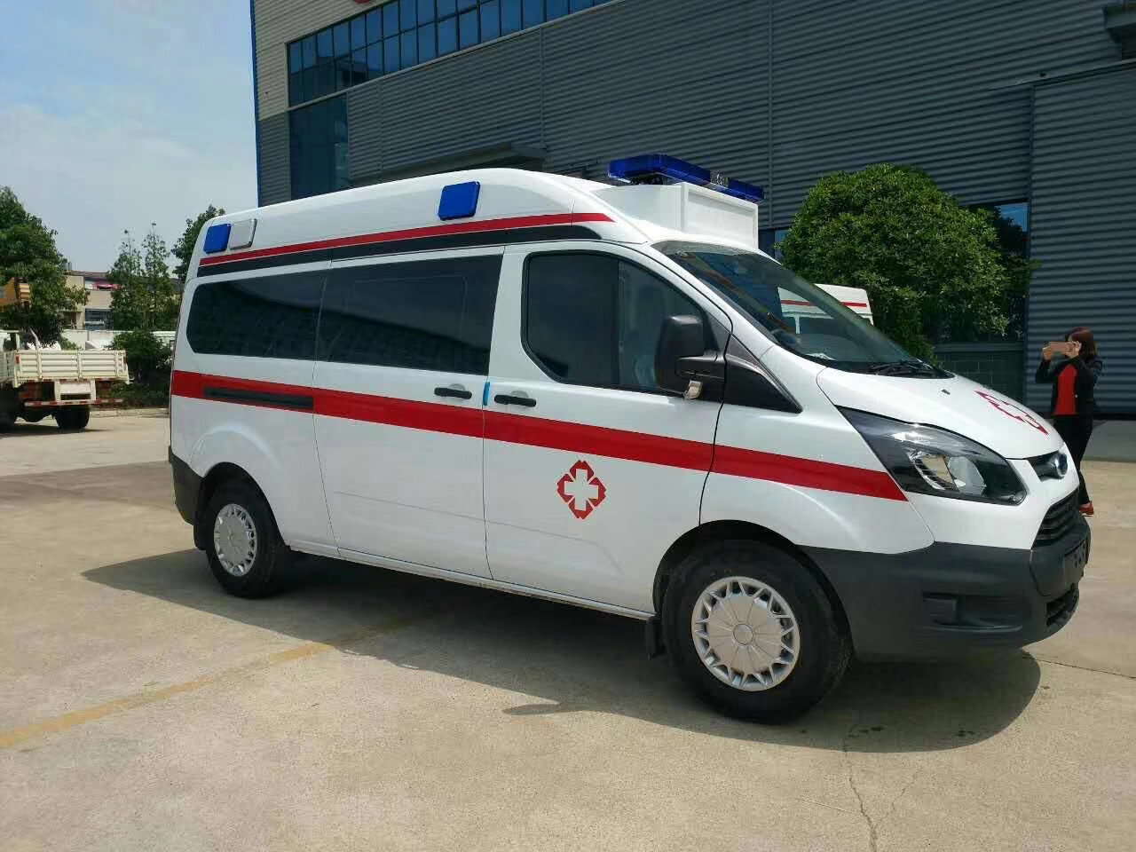 吴川市救护车护送